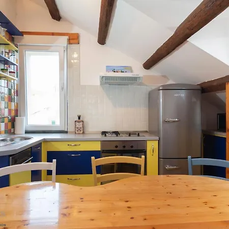 Lira Apartment